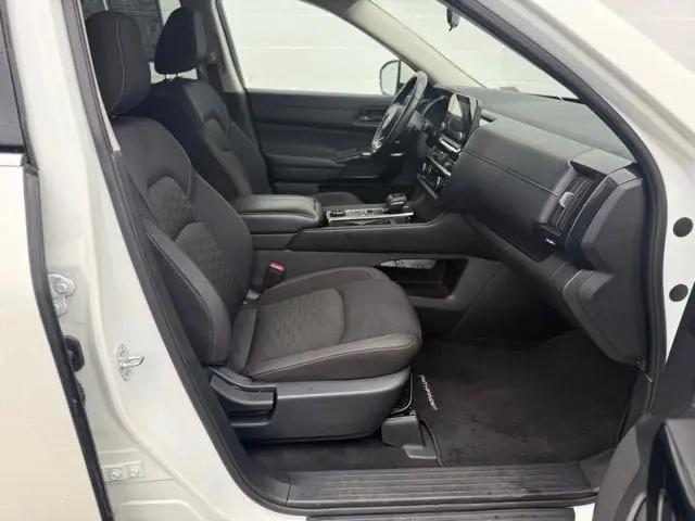 2023 Nissan Pathfinder SV 4WD