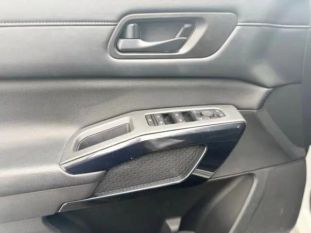 2023 Nissan Pathfinder SV 4WD