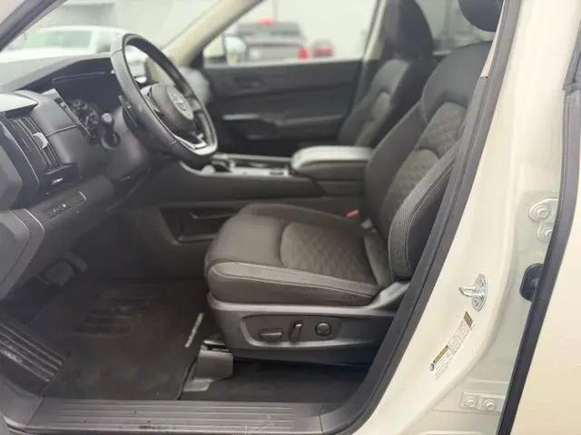 2023 Nissan Pathfinder SV 4WD