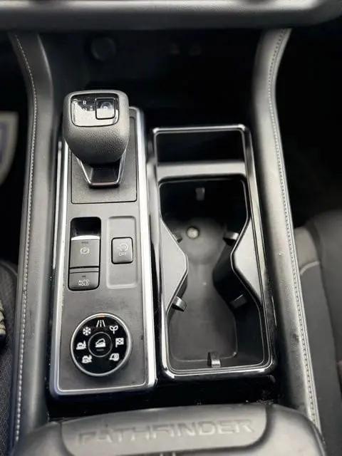 2023 Nissan Pathfinder SV 4WD