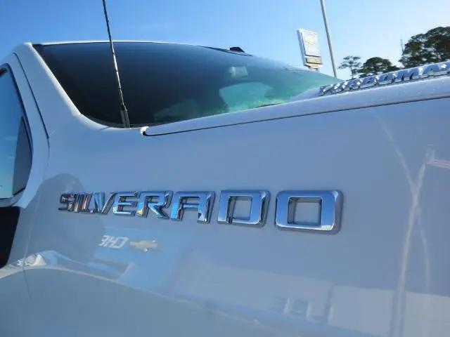2026 Chevrolet Silverado 1500 4WD Crew Cab Short Bed WT
