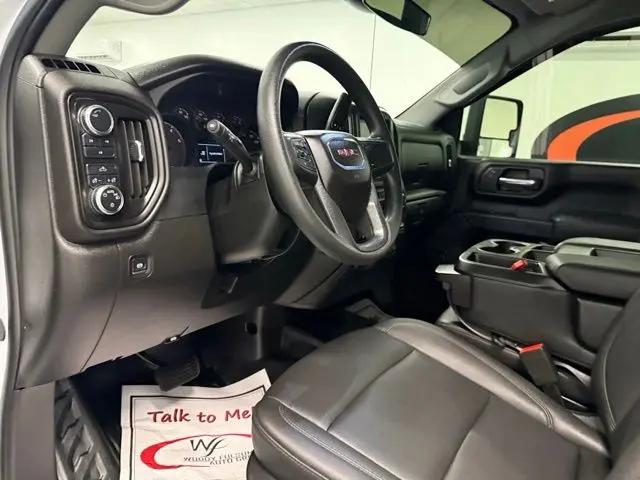 2025 GMC Sierra 2500HD 4WD Crew Cab Standard Bed Pro