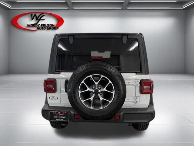 2025 Jeep Wrangler 4-Door Summit 4x4