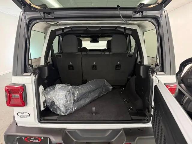 2025 Jeep Wrangler 4-Door Summit 4x4