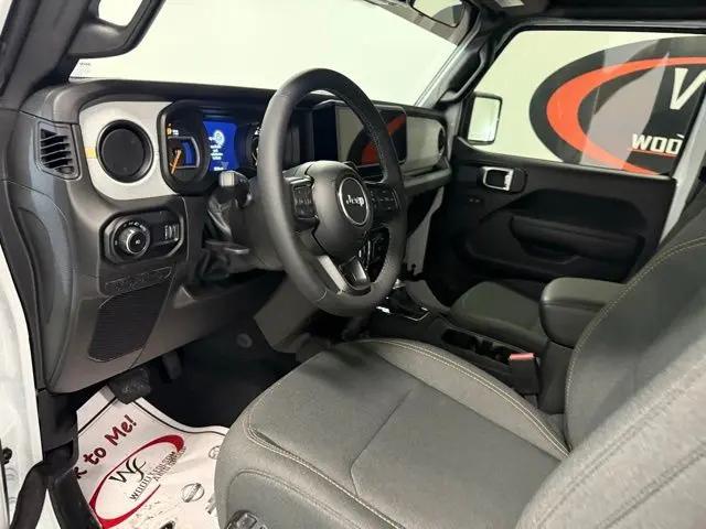 2025 Jeep Wrangler 4-Door Summit 4x4