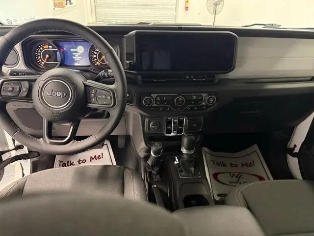 2025 Jeep Wrangler 4-Door Summit 4x4