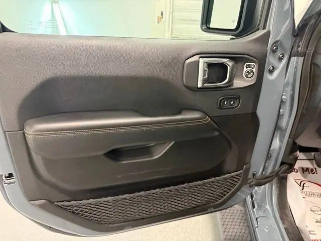 2024 Jeep Wrangler 4-Door Sahara 4x4
