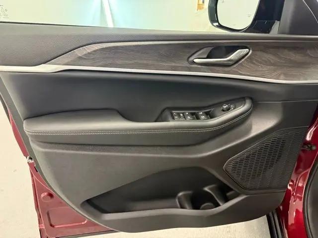 2026 Jeep Grand Cherokee L Altitude 4x4