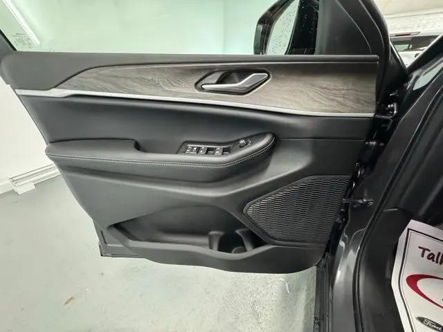 2026 Jeep Grand Cherokee L Altitude 4x2