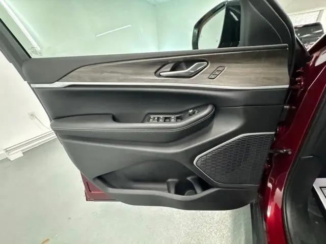 2026 Jeep Grand Cherokee L Limited 4x2