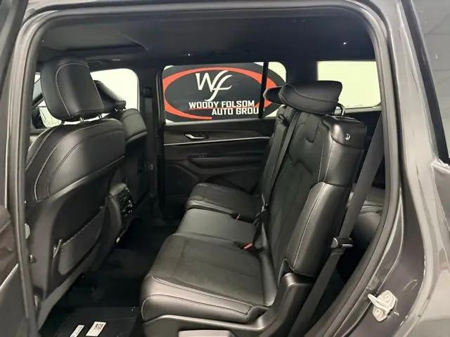 2026 Jeep Grand Cherokee L Altitude 4x4