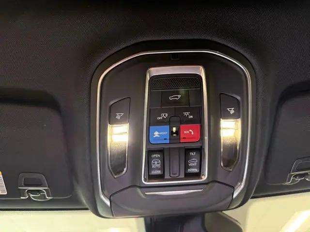 2026 Jeep Grand Cherokee L Altitude 4x4