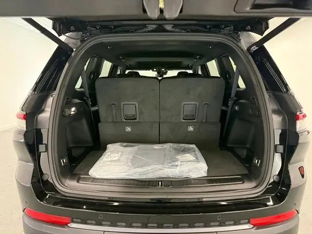 2026 Jeep Grand Cherokee L Altitude 4x4