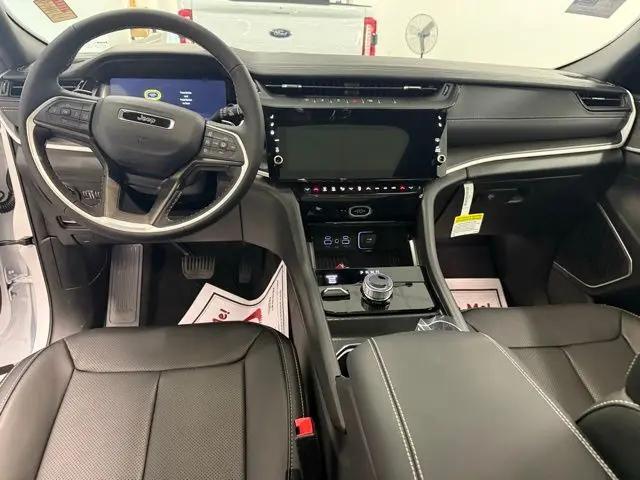 2026 Jeep Grand Cherokee Limited Reserve