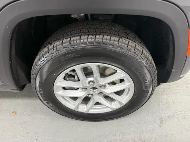 2026 Jeep Grand Cherokee L Altitude 4x2