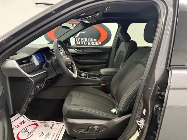 2026 Jeep Grand Cherokee L Altitude 4x2