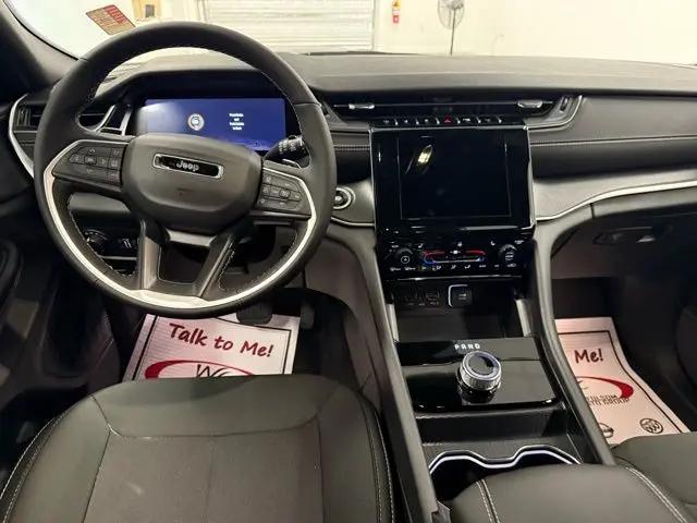 2026 Jeep Grand Cherokee L Altitude 4x2