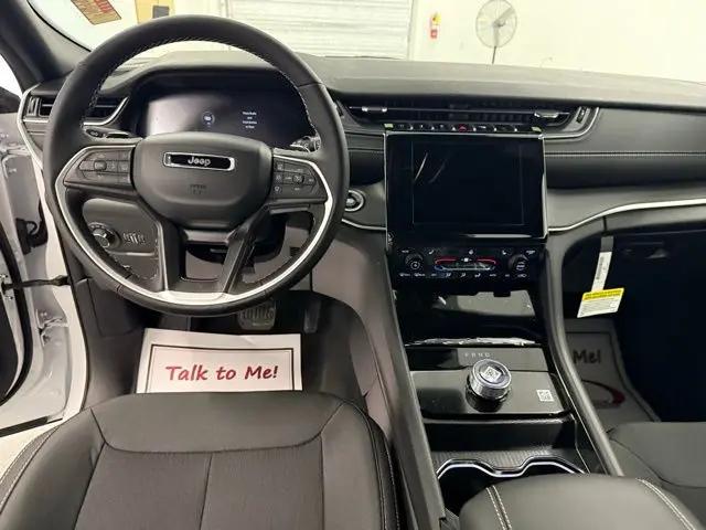 2026 Jeep Grand Cherokee Altitude 4x4