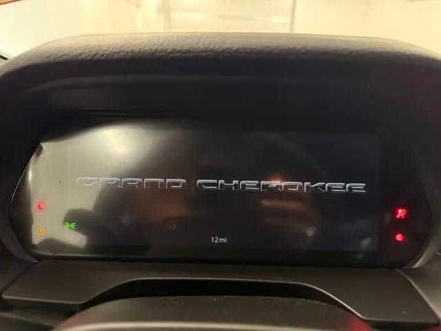 2026 Jeep Grand Cherokee Altitude 4x4