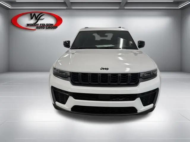 2026 Jeep Grand Cherokee Altitude 4x4