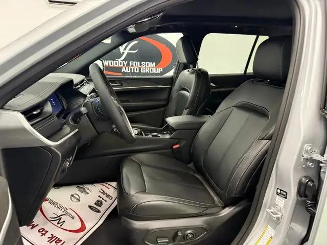 2026 Jeep Grand Cherokee Limited 4x2