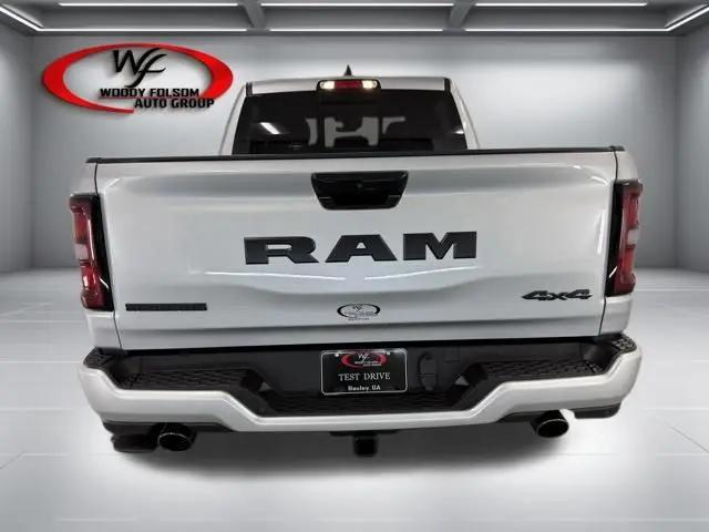 2026 Ram 1500 Big Horn Crew Cab 4x4 5'7" Box