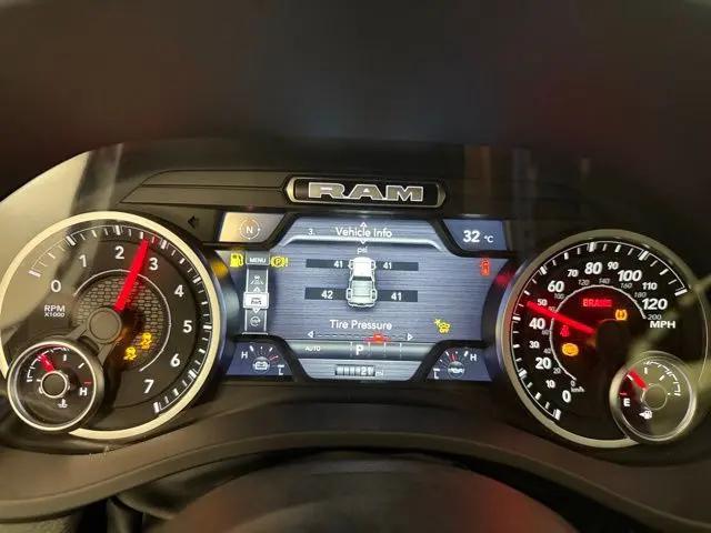 2026 Ram 1500 Big Horn Crew Cab 4x4 5'7" Box