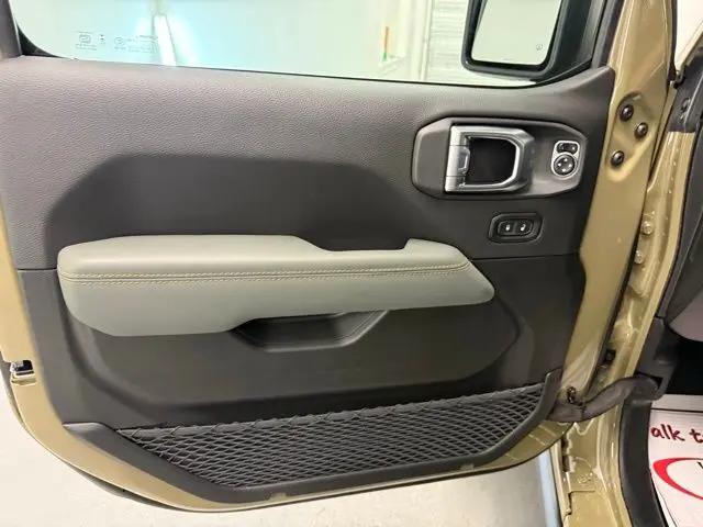 2026 Jeep Gladiator Sport