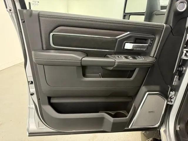 2026 Ram 2500 Laramie Crew Cab 4x4 6'4" Box