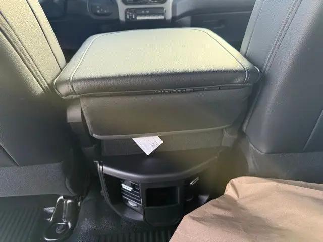 2026 Ram 3500 Tradesman/Big Horn