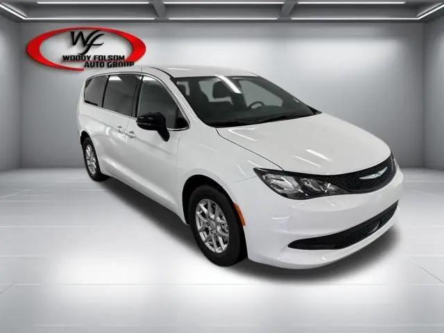 2026 Chrysler Voyager LX
