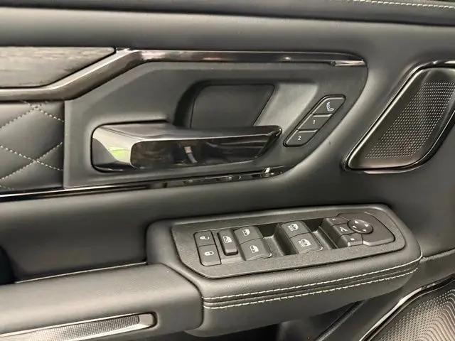 2026 Ram 1500 Limited Crew Cab 4x4 5'7" Box