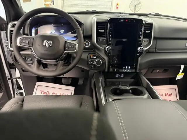 2026 Ram 1500 Big Horn Crew Cab 4x4 5'7" Box