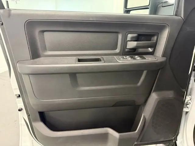 2026 Ram 3500 Tradesman Crew Cab 4x4 8' Box