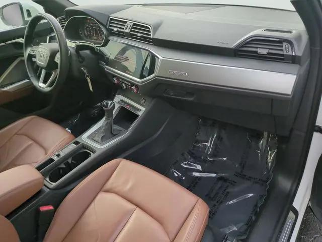 2025 Audi Q3 Premium 45 TFSI S line quattro Tiptronic