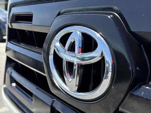 2016 Toyota Tacoma SR