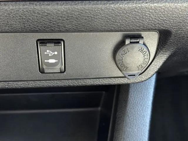 2016 Toyota Tacoma SR