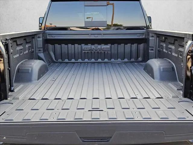 2025 GMC Sierra 2500HD 4WD Crew Cab Standard Bed Denali Ultimate