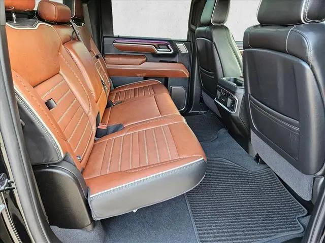 2025 GMC Sierra 2500HD 4WD Crew Cab Standard Bed Denali Ultimate