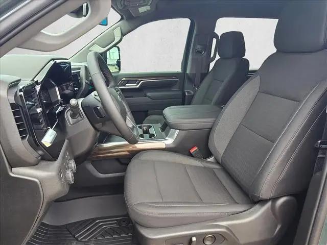 2026 Chevrolet Silverado 2500HD Crew Cab, Standard Bed, LT, 4WD