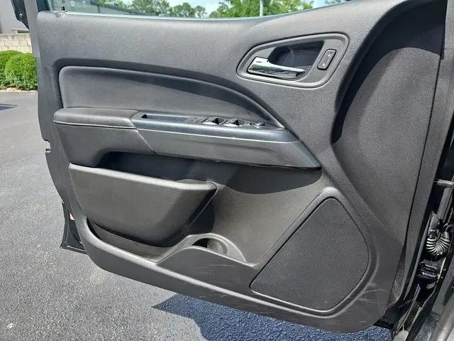2021 GMC Canyon 4WD Crew Cab Short Box AT4 - Leather