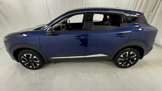 2025 Nissan Kicks SR FWD