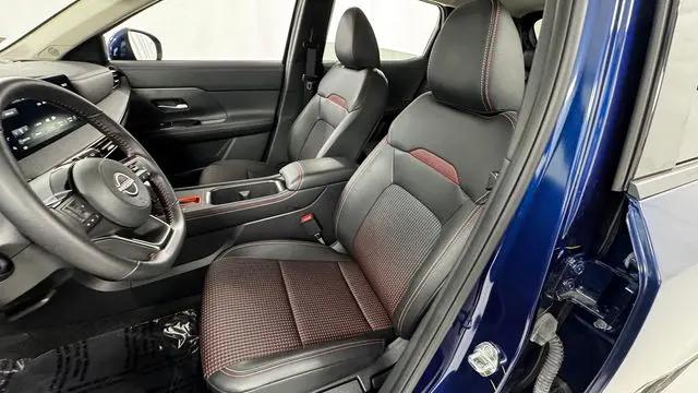 2025 Nissan Kicks SR FWD