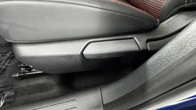 2025 Nissan Kicks SR FWD