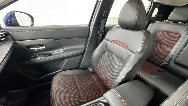 2025 Nissan Kicks SR FWD