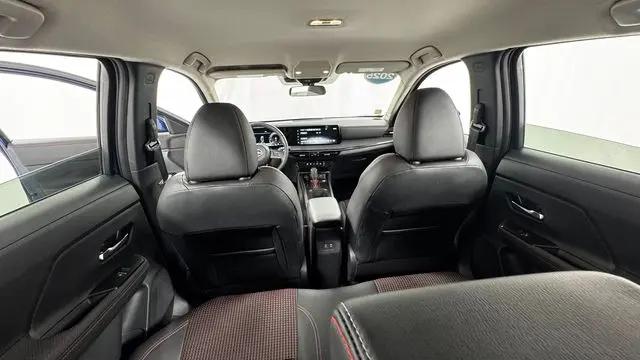 2025 Nissan Kicks SR FWD