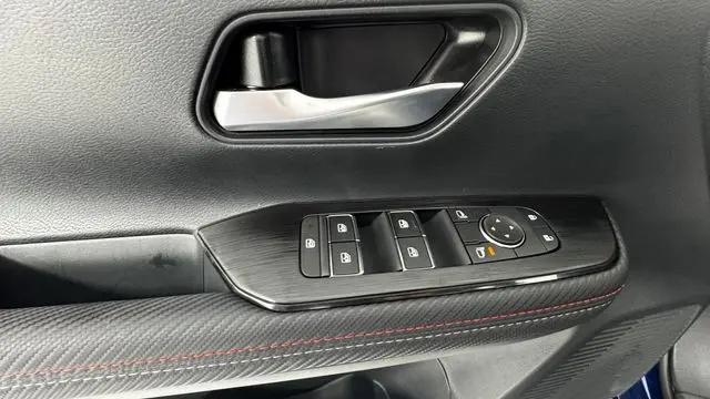 2025 Nissan Kicks SR FWD