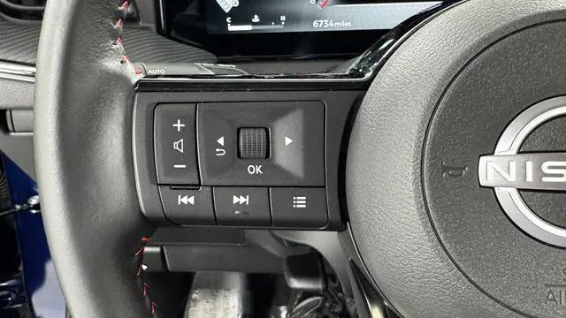 2025 Nissan Kicks SR FWD