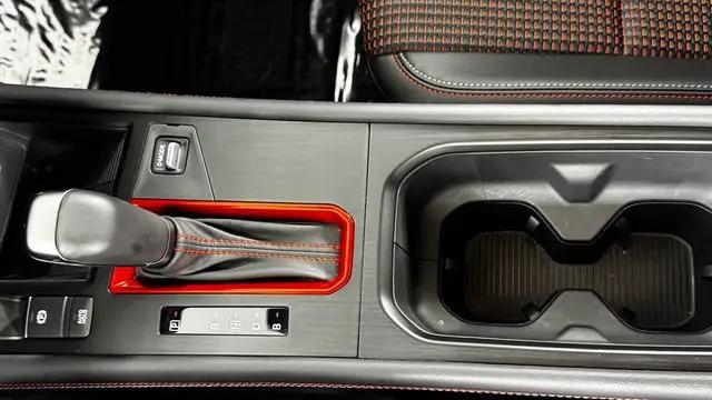 2025 Nissan Kicks SR FWD
