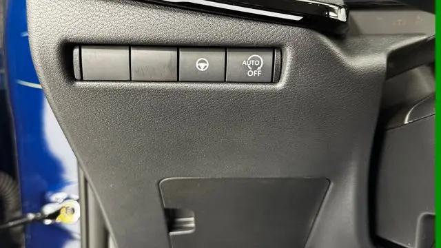 2025 Nissan Kicks SR FWD